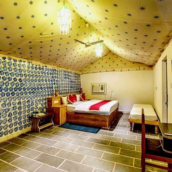 Om Luxury Resort Jaisalmer Zimmer foto